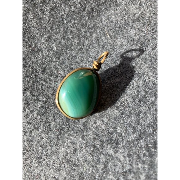 Artisan Twisted Wire Holder, Natural Stone  OS Green   Green Agate - Picture 3 of 4